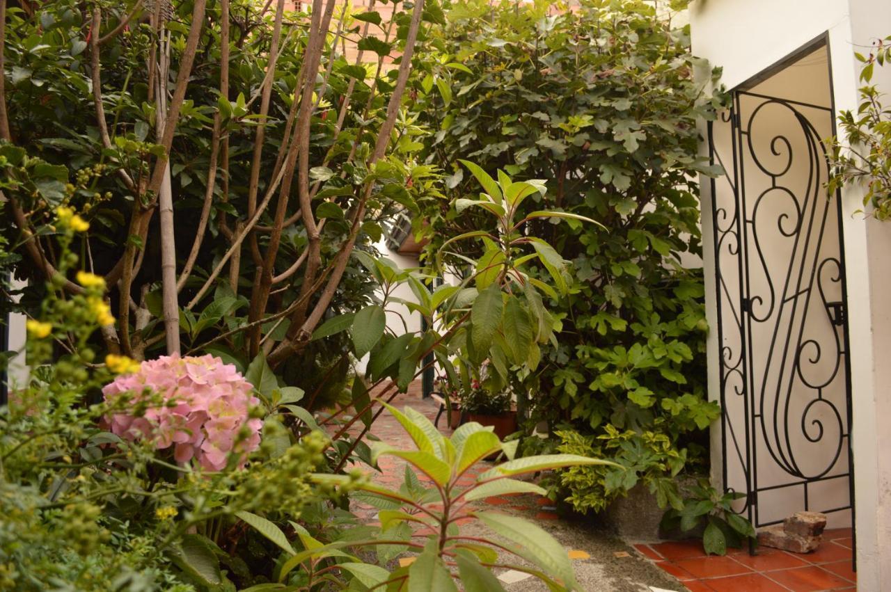 Hostal Sue Candelaria Богота Экстерьер фото
