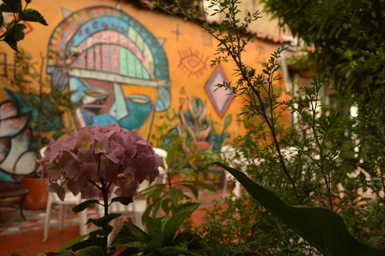 Hostal Sue Candelaria Богота Экстерьер фото