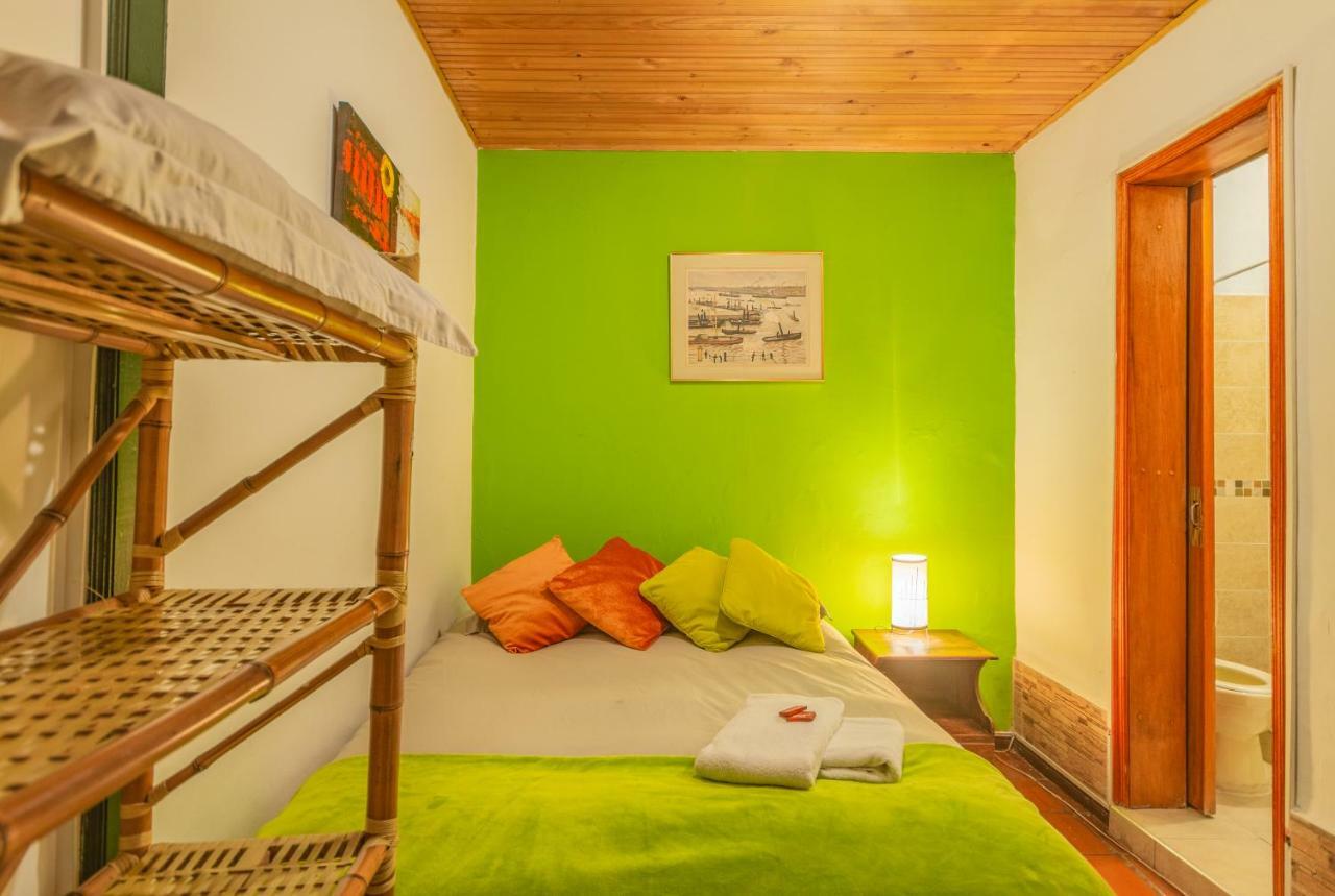 Hostal Sue Candelaria Богота Экстерьер фото